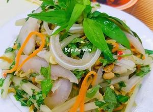 Hình của món Gỏi ngó sen tai heo.