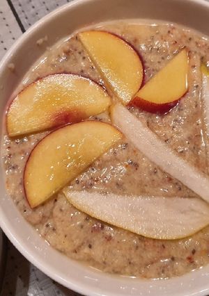 Zdjęcie przepisu Gruszka w brzoskwiniowym smoothie.