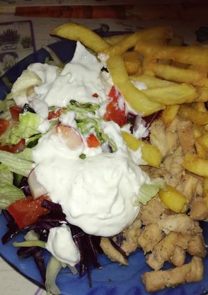 Gyros tál házi fűszerrel 😋 recept fotója