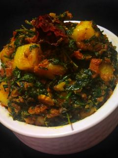 आलू-मेथी (Aloo methi recipe in Hindi) रेसिपी मुख्य फोटो
