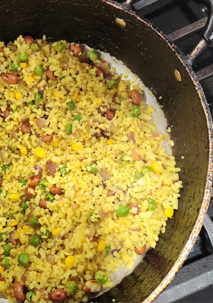 A picture of Kanda poha.