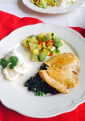 Foto resep Lemon&honey glazed chicken with mango&avocado salsa, saute spinach& creamy potato