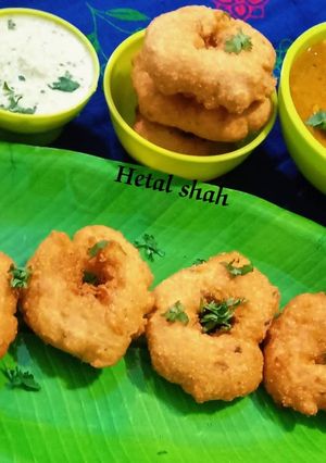 સાંભાર વડા (Sambhar Vada Recipe In Gujarati) રેસીપી મુખ્ય ફોટો