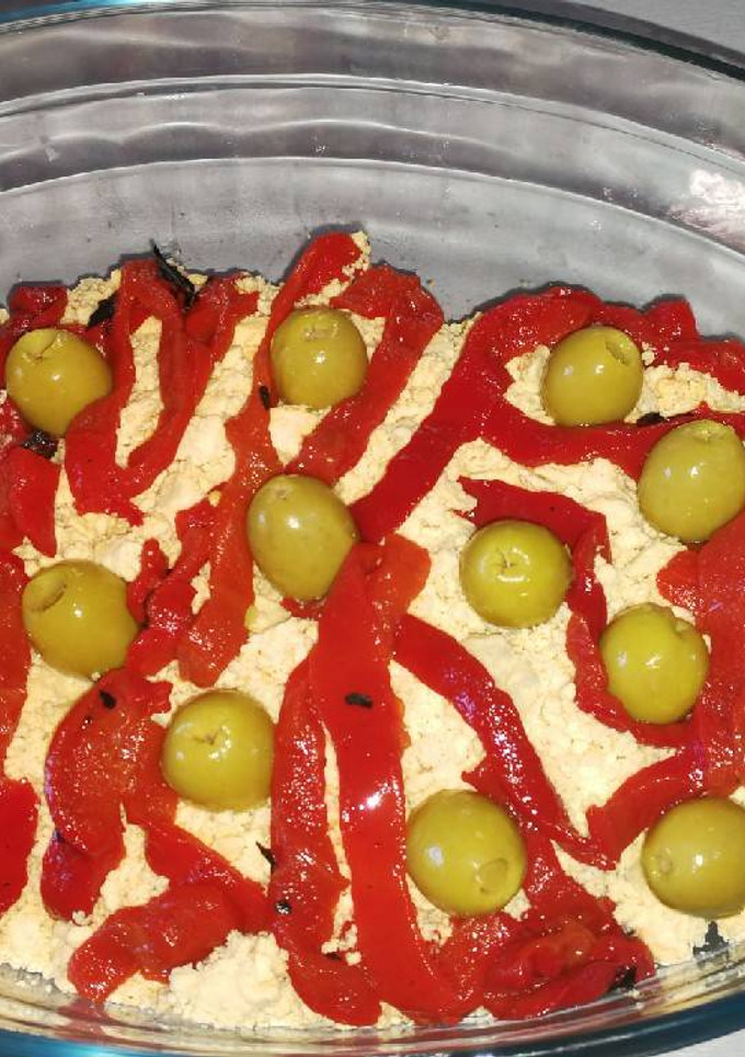 Una foto de Huevos rellenos de fritada de gambas, cebolla y surimi