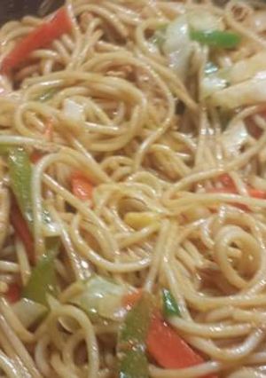 A picture of Chinese sphageti.