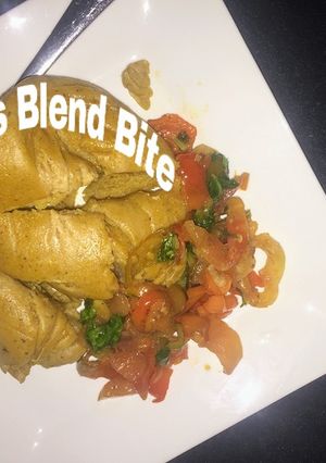 A picture of Bean cake and sauce(Moimoi).