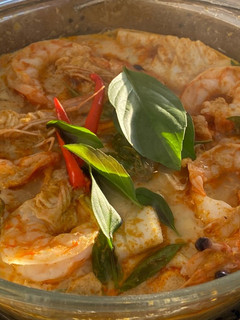 A picture of Steamed Seafood with Yellow Curry.