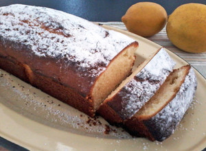 Una foto de Budín de limón (con crema de leche)