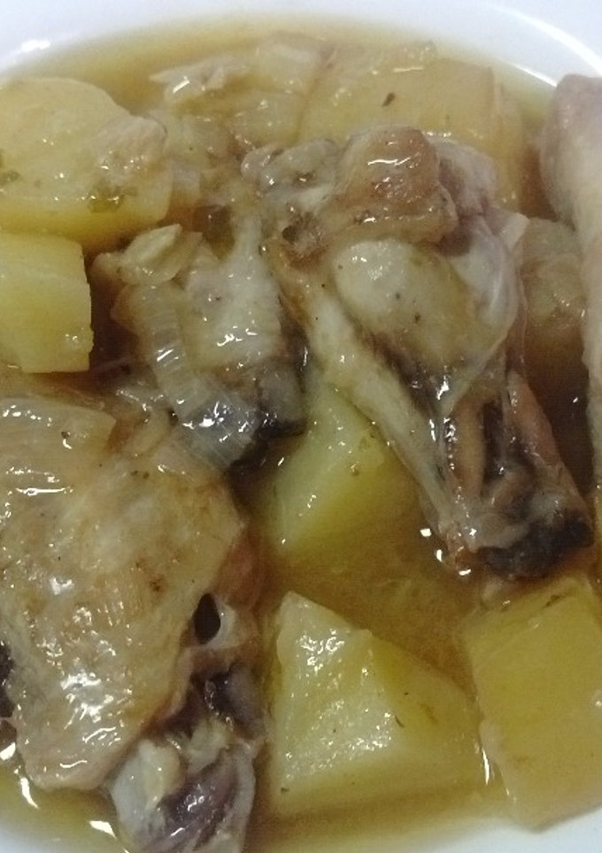 Una foto de Guiso de alas de pollo en salsa verde