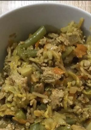 A picture of Beef mince chow mein.