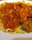 Fettuccine con salsa boloñesa