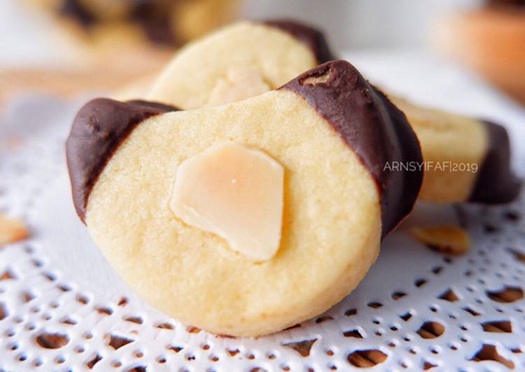 Butter Cookies Choco Almond