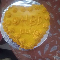 A picture of Vanilla yellow cake.