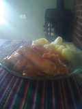 Gátuzo en salsa con papas al natural