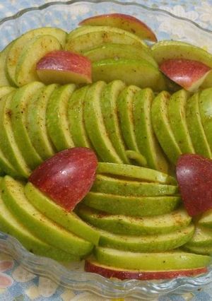 A picture of Green Apple chat with honey and mustard dressing.