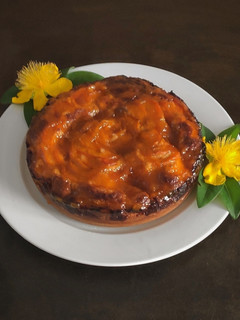 Foto di Torta di albicocche con carote e cannella