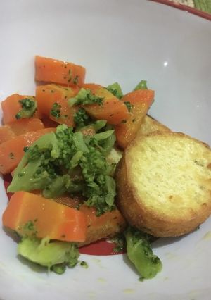 Foto resep Sayuran tumis garlic (Mpasi 1 thn)