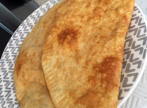 Una foto de EMPANADAS CHILENAS (venezolanas)