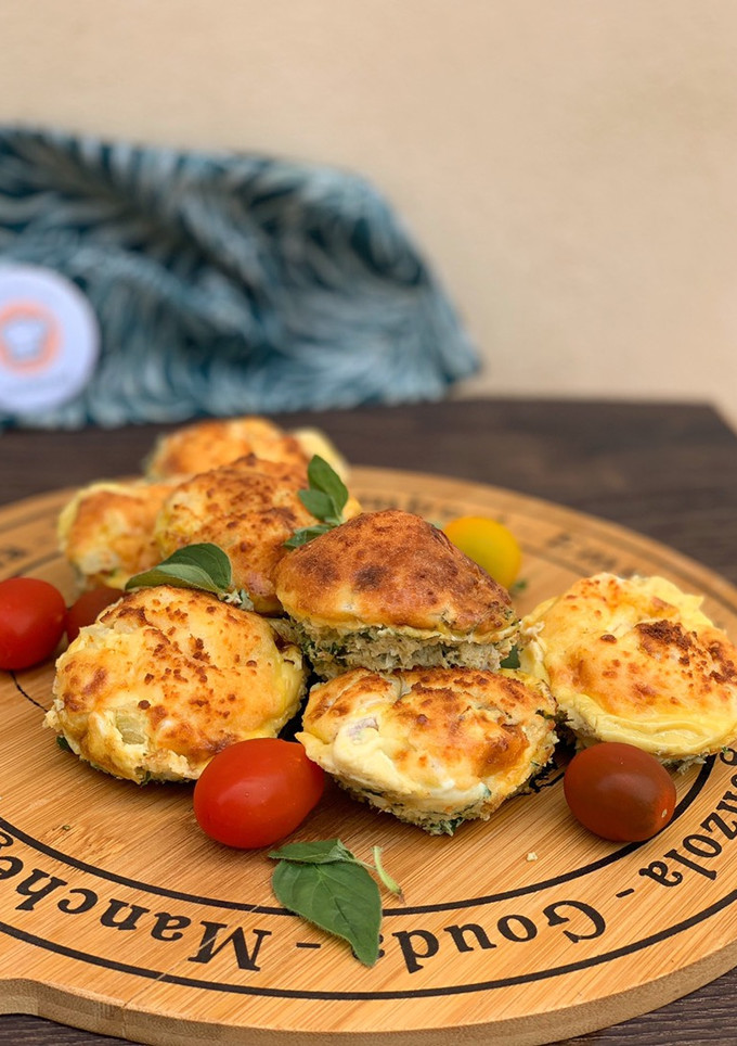 Una foto de Muffins salados fit de verduras
