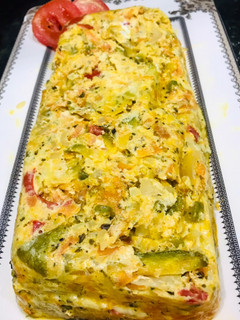 Una foto de Budín de zapallitos, zanahorias y queso ♥️
