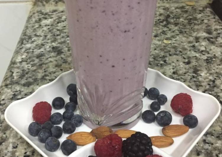 Simple Way to Make Super Quick Homemade Berry smoothie