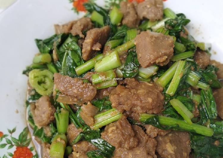 Resep Tumis sawi bakso urat yang Lezat