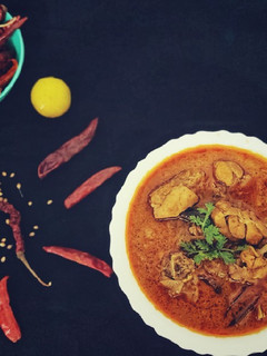 செட்டிநாடு சிக்கன் குழம்பு(chettinadu chicken kulambu recipe in tamil) செய்முறை முக்கிய புகைப்படம்