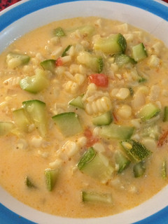 Una foto de Elote con calabacitas