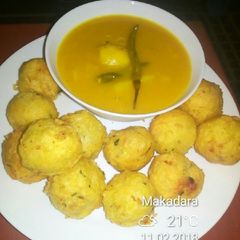 A picture of Potato balls.