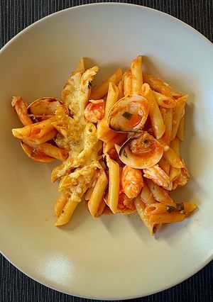 Una foto de Macarrones marineros