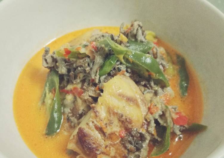 Resep Ikan Asap jamur grigit masak santan Anti Gagal