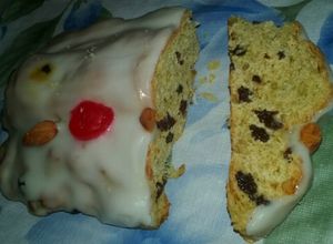 Una foto de Stollen Navideño
