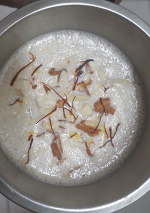 ગુલકંદ બદામ શેક(gulkand badam sheak recipe in Gujarati) રેસીપી મુખ્ય ફોટો