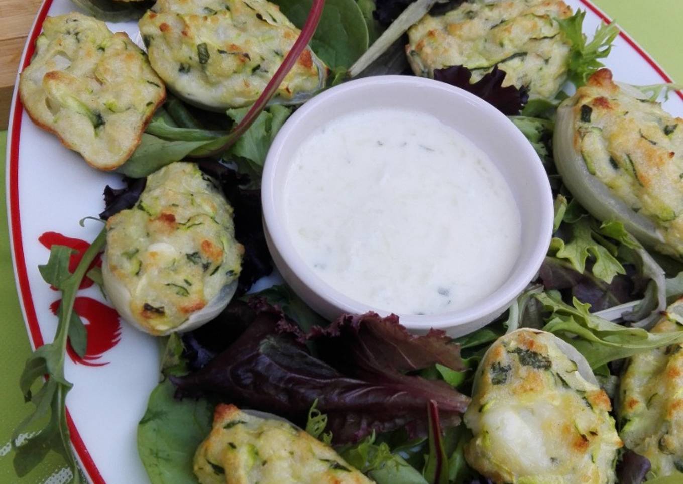 Barquitas de Kolokithokeftedes (buñuelos de calabacín)