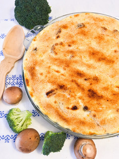 Foto de Gratinado de couve-flor, brócolos, bacon e cogumelos