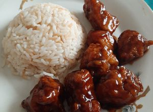 Una foto de Pollo agridulce🍗