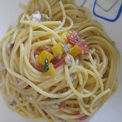 Spaghetti alla pescatora povera. Poor fisherman's spaghetti A picture of Spaghetti alla pescatora povera. Poor fisherman's spaghetti.