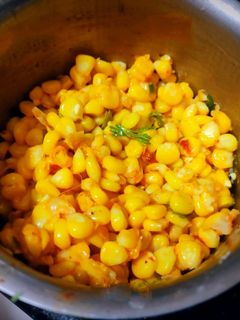 कॉर्न चाट (corn chaat recipe in marathi) रेसिपी चे मुख्य फोटो