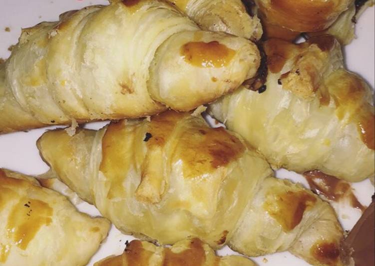Bagaimana Menyiapkan Croisant puff pastry sederhana, Enak Banget