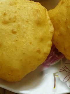 A picture of Bhatura.