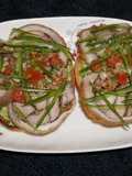 SANDWICH ABIERTO DE ARROLLADO CON PALTA EN PAN BAGEL. JON STYLE