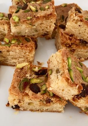 A picture of Eggless blondie.