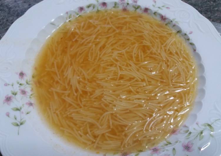 Resultado de imagen de sopa de cocido con fideos