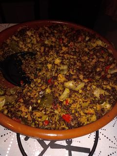 Una foto de Paella vegana de quinoa