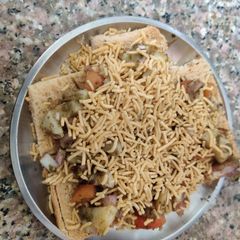A picture of Brown bread chaat.