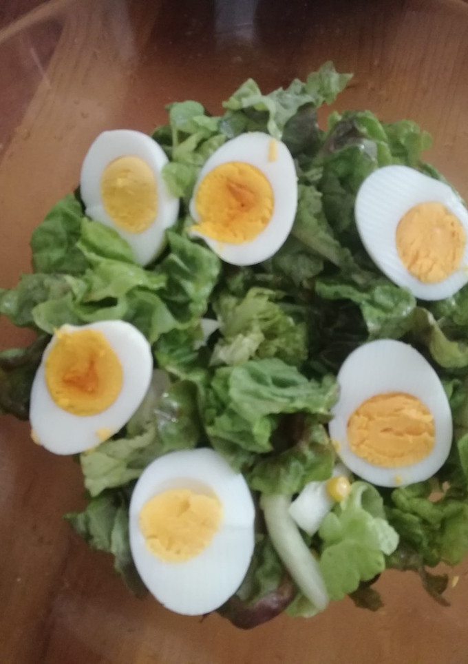 Una foto de Ensalada de pasta y huevo