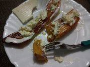 Una foto de plátano frito con queso