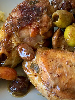 Una foto de Pollo moruno
