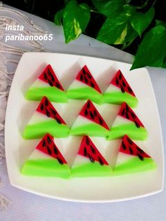 عکسی از دستور ژله هندوانه مورب