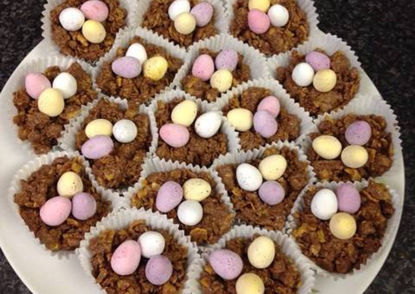 Easter egg nests